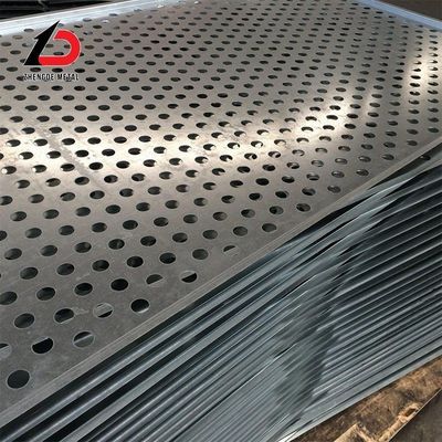 छिद्रण छेद सजावटी एल्यूमीनियम छिद्रित धातु जाल गोल छेद 1220 X 2440 X 2 मिमी मोटी छिद्रित जाल